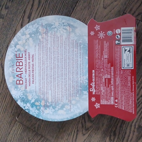 2016 Barbie Red Jewel Toned Sparkling Bodice Holiday Gown Doll Mattel #DRD25 - Picture 8 of 11